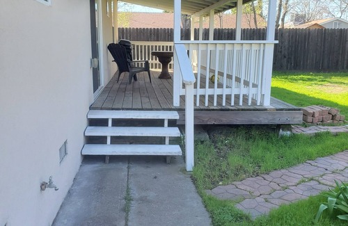 Sacramento House | Entire house near Airport/Capitol/D-town/CaI-Expo