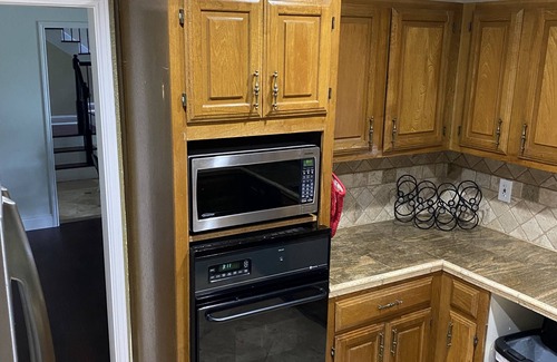Oak Creek House | Entire House, Near Sea World, Six Flags, Lackland AFB,