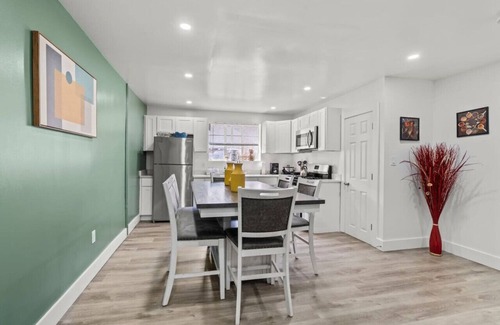 Delair House | Entire House-Private Parking