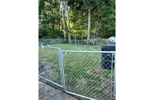 Garfield Heights House | Entire house, quiet street, close to metropark!