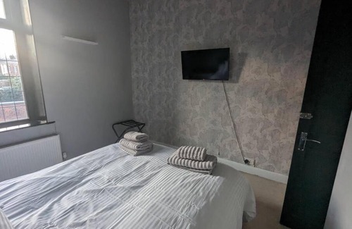 Rochdale House | Entire House Rochdale/Bamford - Free EV Charging