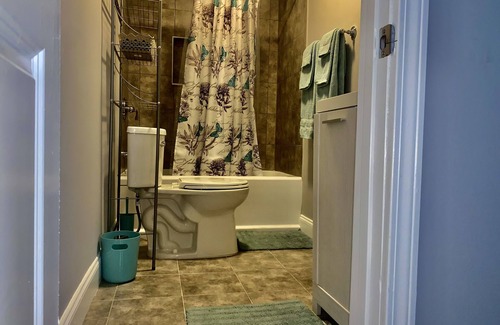 Union City House | Entire House