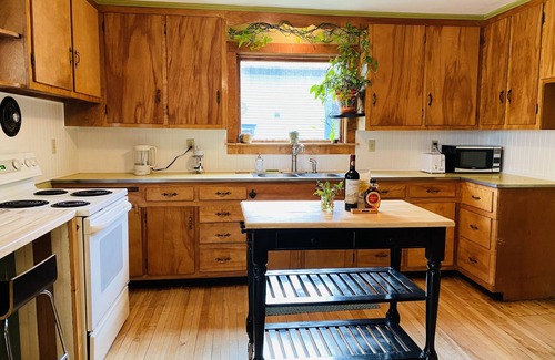 Eastern Vermont House | Entire house w/hot tub close to Stowe: Yaya's Place