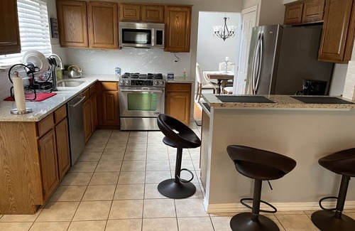 Valley Ranch House | Entire House W/king Bed 10Mins from DFW Airport