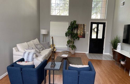 Valley Ranch House | Entire House W/king Bed 10Mins from DFW Airport