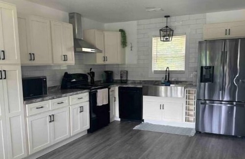 Townville House | Entire Lake house on deep water cove
