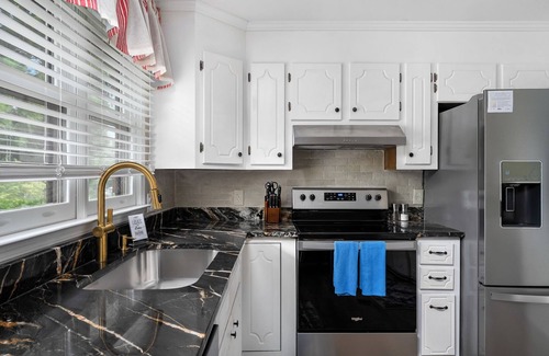 West Union House | Entire lakefront home, with two story dock and hot tub!