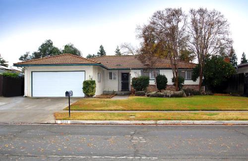 Raisin House | Entire Magill House by RiverPark