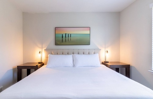 Northville Apartment | Entire Modern Corporate 1 Br Apt-King Bed-Gym-Pool