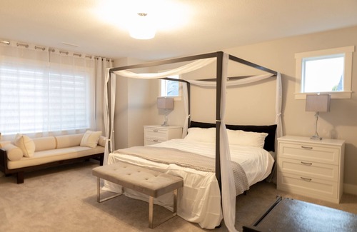 Vancouver House | Entire Newly Built Townhome in Vancouver, WA
