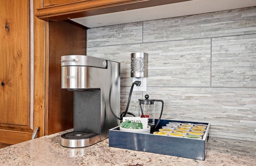 East End House | Entire remodeled house, with 2 car garage, close to downtown Boise