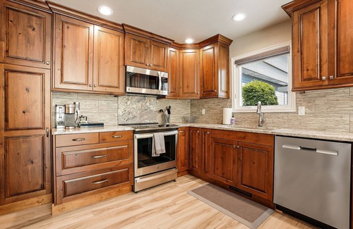 East End House | Entire remodeled house, with 2 car garage, close to downtown Boise