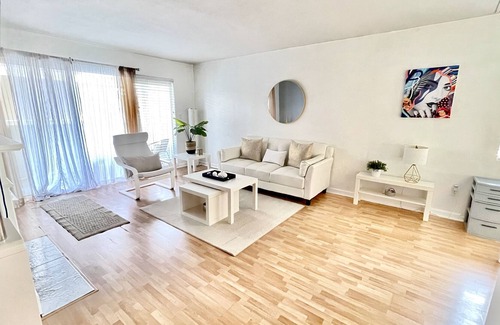 Willmore Condo | Entire rental condo