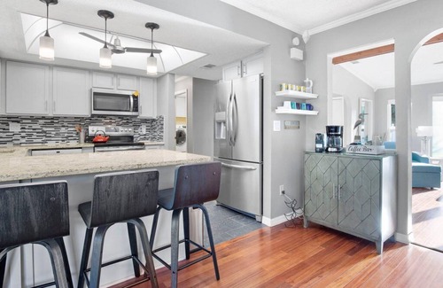 Weeki Wachee Gardens House | Entire residence, single level home with abundant natural light for you to enjoy