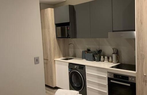 Menlyn Apartment | Entire Studio Apartment @MenlynMaine