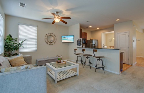 Summerville Historic District House | Entire townhome minutes from downtown Summerville