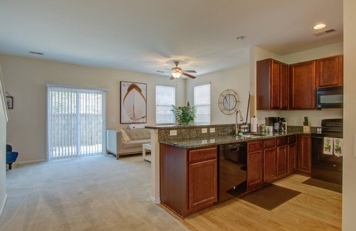 Summerville Historic District House | Entire townhome minutes from downtown Summerville