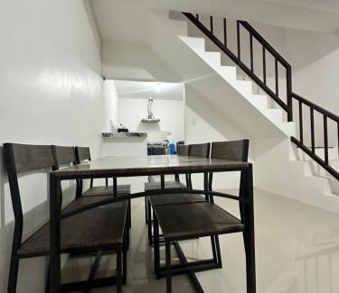 Santo Tomas House | Entire Townhouse - SANTO TOMAS BATANGAS