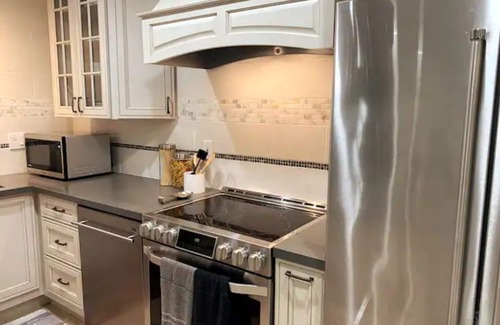 University City House | ENTIRE TOWNHOUSE - UTC/La Jolla BEAUTY!, Location!