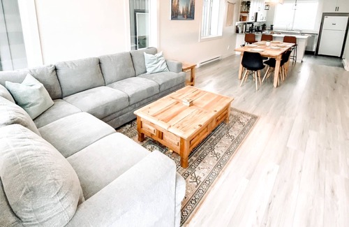 Fairways House | Entire Townhouse w/large private hot tub