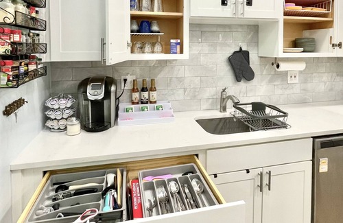 Downtown House | Entire Urban Home - Pet friendly, Central living