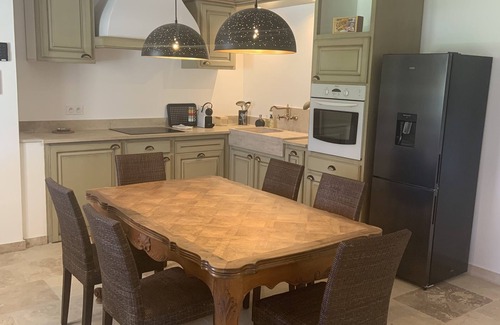 Pernes-les-Fontaines House | Entire villa in quiet, not overlooked location