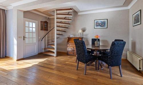 Veldhoven Apartment | Entire Villa, free breakfast, free parking