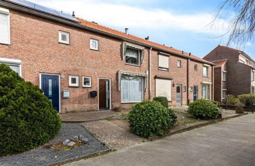 Veldhoven Apartment | Entire Villa, free breakfast, free parking