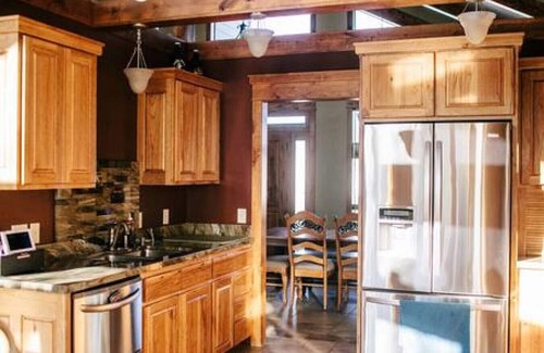 Baker City House | Entire Wunder Mine Estate - Sleeps 20 w/Hot Tub! Local Golf 50% Off!