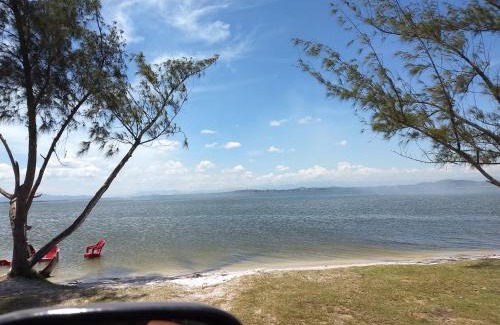 Arraial do Cabo House | ENTRE A PRAIA E A LAGOA