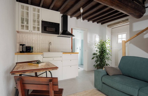 Calhetas House | ENTRE MUROS