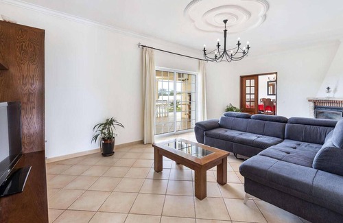 Silves House | Entrecolinas is the perfect country house for those looking for fresh air, it is located in the coun