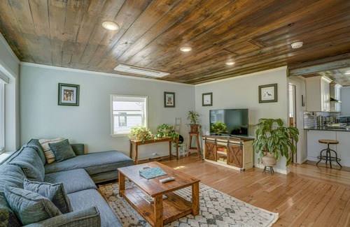 Franklin to the Fort House | EnvironmentalChalet, Heart of Missoula;Chefs Kitchen! FencedYrdBrooklinenSheets!