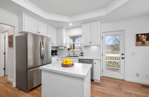 Atascadero House | Epic 6BR Estate*Close to Wineries*Sleeps 18