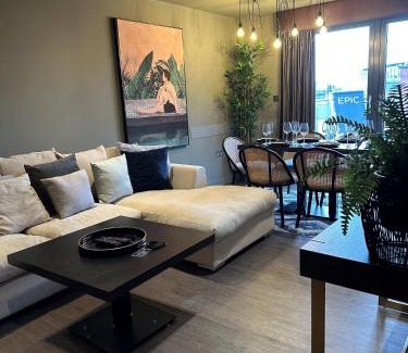 RopeWalks Apartment | EPIC Apartments Tunnage Square