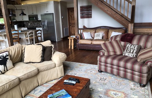 Blairsville Cabin | Epic Lake Playground in B.R. Mountains - Union County License #022178