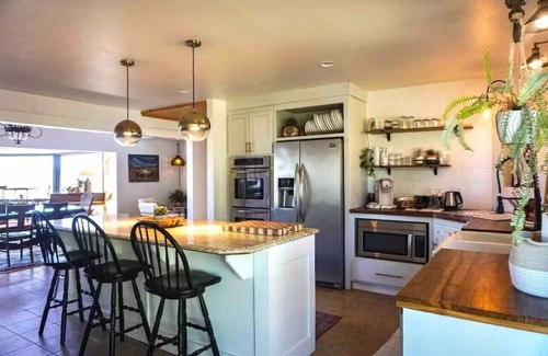 Paso Robles House | Epic Views above Paso Robles vineyards- 2 bedrooms, 2 baths.