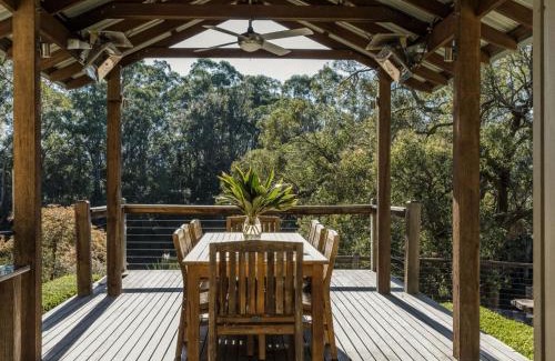 Kangaroo Valley House | Equanimity Luxurious tranquil Kangaroo Valley home