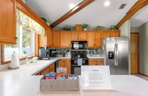 Ocala House | EQUESTRIAN THEMED HOME WITH PRIVATE POOL, CLOSE TO WEC AND FAST, PET FRIENDLY