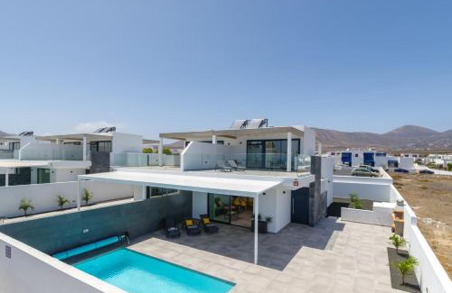 Puerto Calero House | Ereza Villas Salitre
