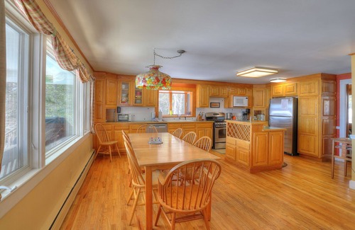 Rangeley House | 🐾Erickson - Spacious and private dog friendly home located on Rangeley Lake