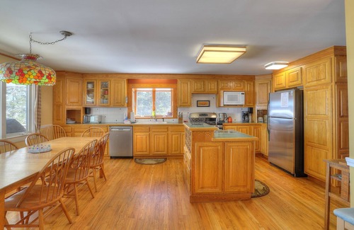 Rangeley House | 🐾Erickson - Spacious and private dog friendly home located on Rangeley Lake