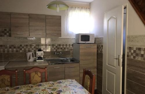 Poroszlo Apartment | Erika-Vendégház