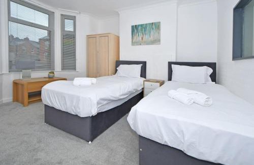 Crewe House | Ernest House - By Sigma Stays