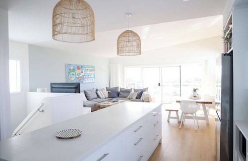 Waterhouse House | Ernie’s - Long Beach