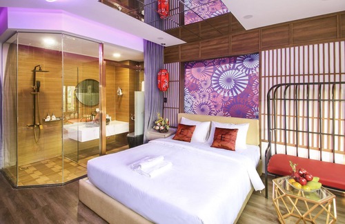 Phu Nhuan Hotel | Eros Hotel - Love Hotel