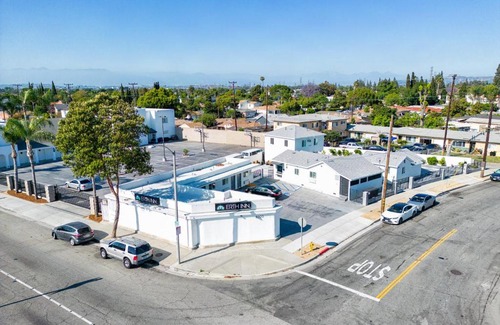 Bell Gardens Hotel | ERTH INN by AGA- Bell Garden