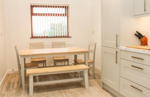 Nefyn House | Eryl