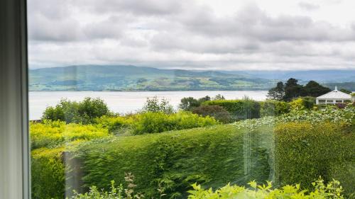 Beaumaris House | Eryri