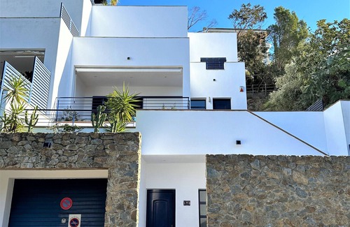 Almadraba-Canyelles Ski Chalet | 160-Beautiful house with sea view and small pool for relax